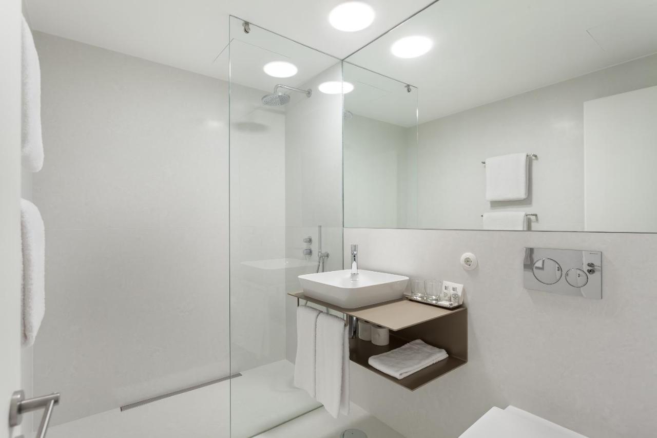 S.Bento Residences Porto Luaran gambar