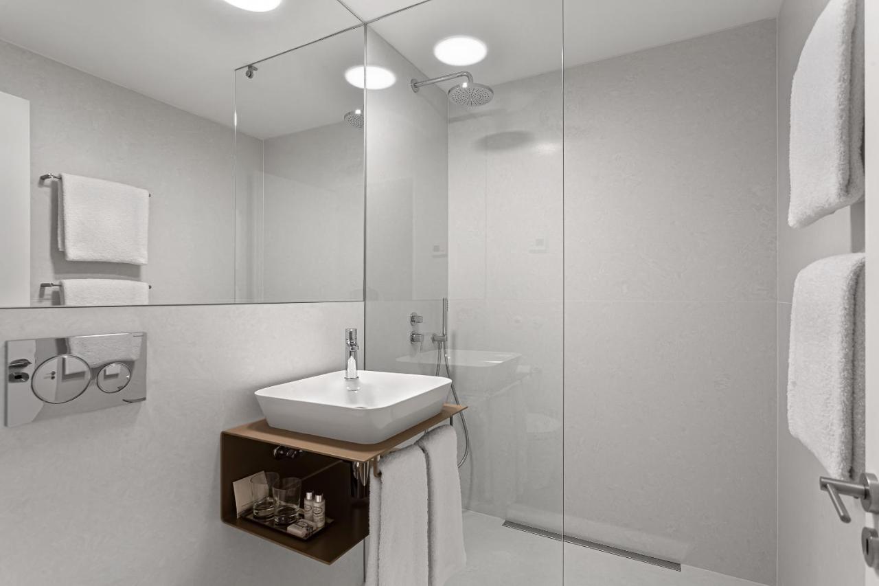 S.Bento Residences Porto Luaran gambar